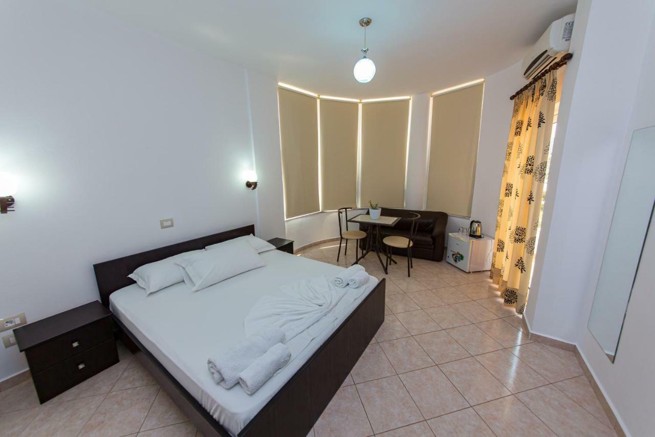 Hotel Mariksel Ksamil Extérieur photo