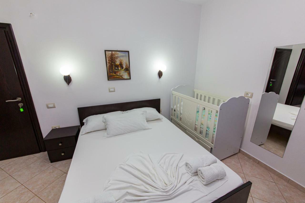 Hotel Mariksel Ksamil Extérieur photo