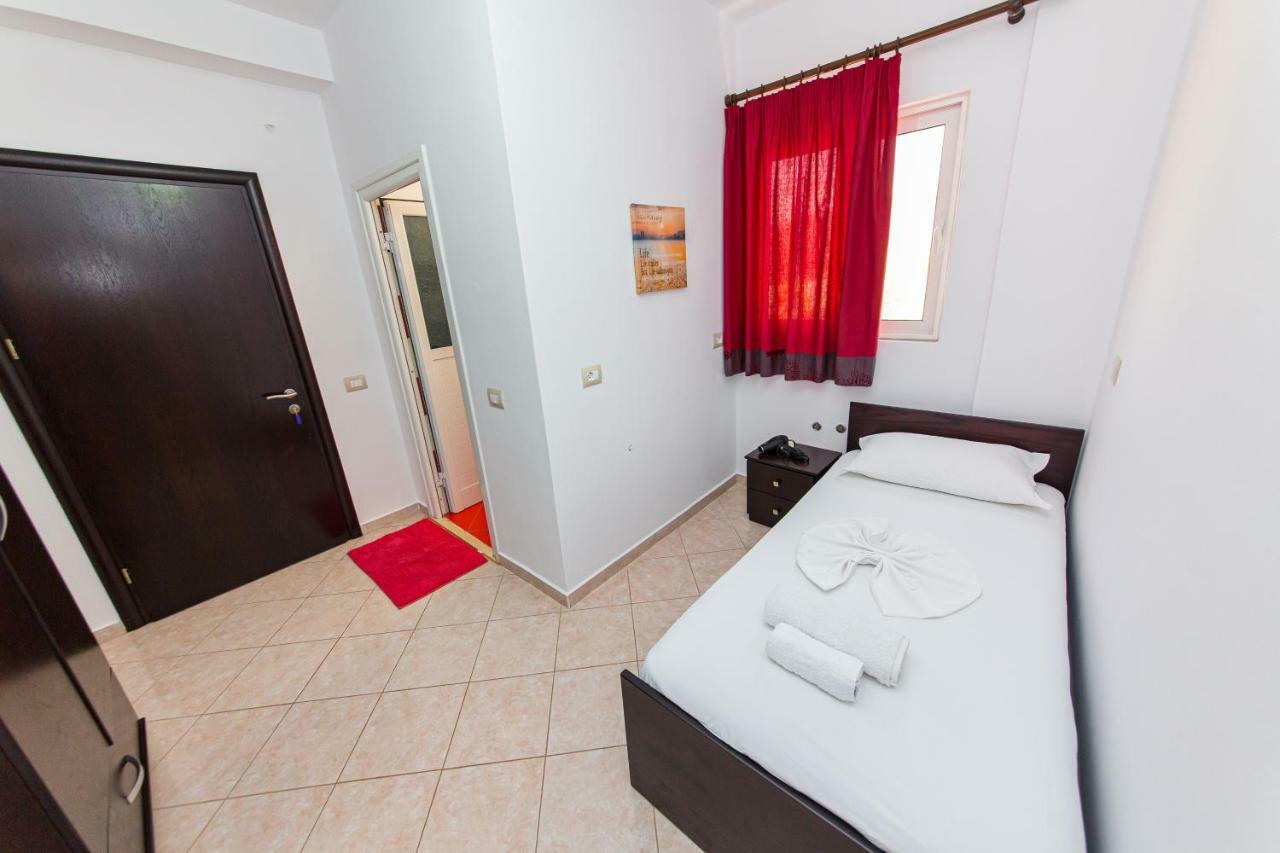 Hotel Mariksel Ksamil Extérieur photo