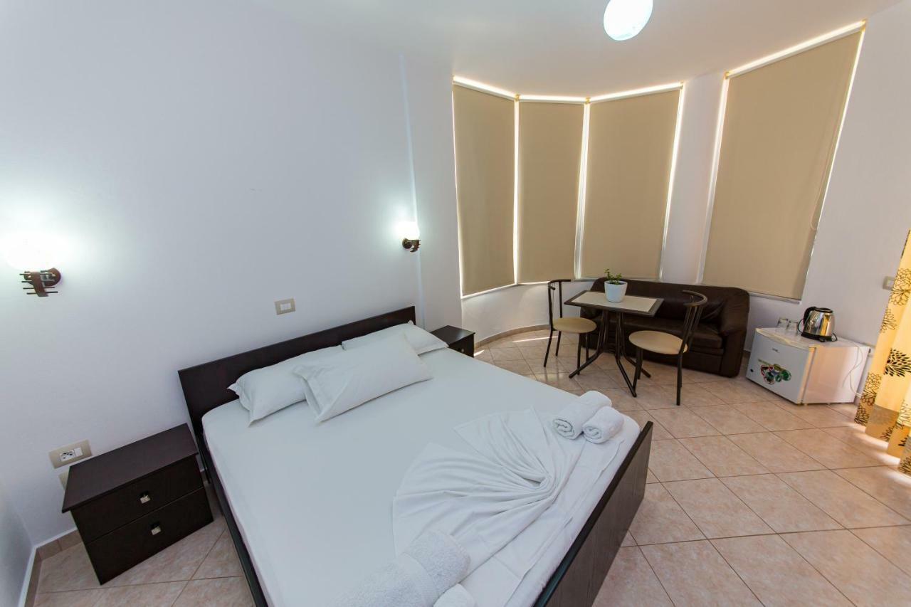 Hotel Mariksel Ksamil Extérieur photo