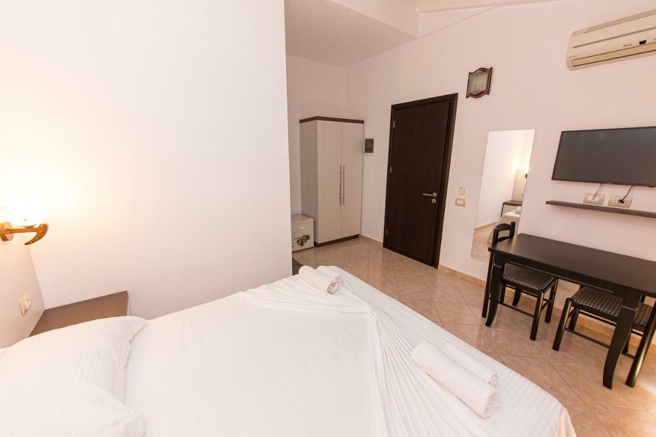 Hotel Mariksel Ksamil Extérieur photo