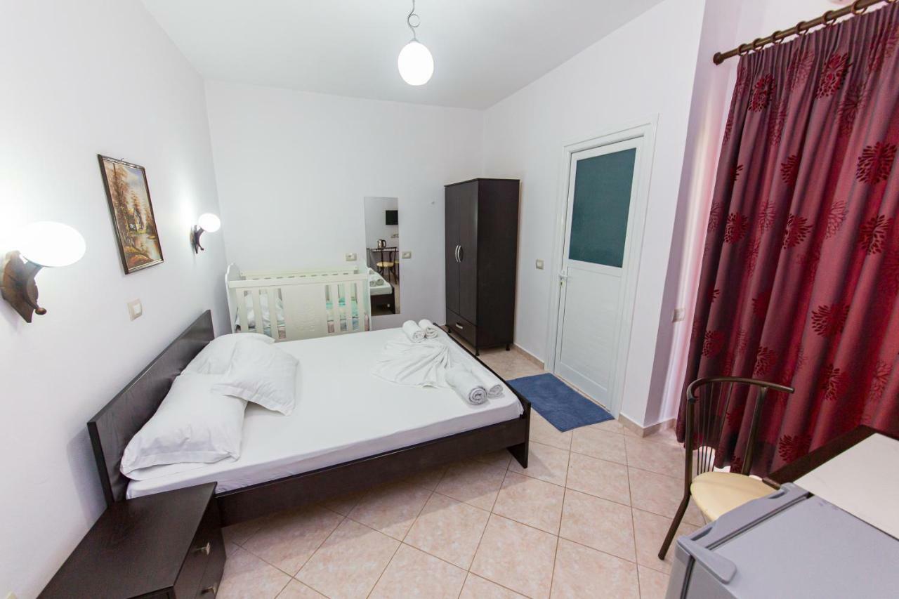 Hotel Mariksel Ksamil Extérieur photo