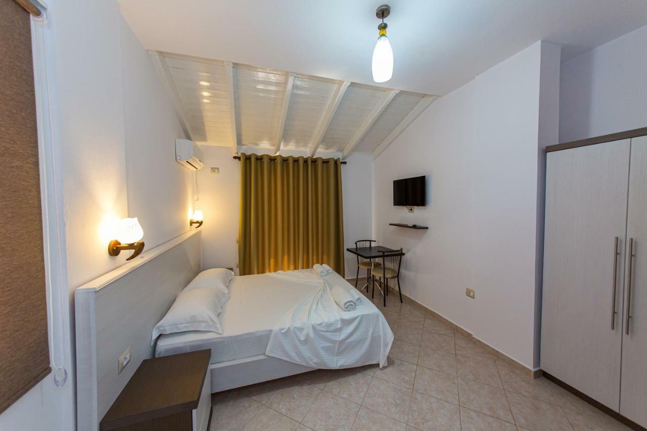 Hotel Mariksel Ksamil Extérieur photo
